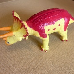 恐竜フィギュアの画像