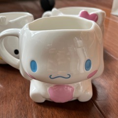 キティ　ダニエル　シナモン　カワウソ　マグカップの画像