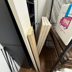 ニトリ クイーンサイズ ベッドフレーム マットレスセットの画像