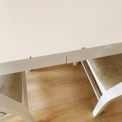 ダイニングテーブルと椅子3脚セットの画像