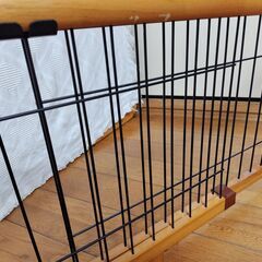 世田谷区近辺配送可能　ワンモード ペットゲート 伸縮 高さ 50cm 幅約107～196cm 置くだけ 木製 JPG-105 (ブラウン/ブラック)の画像