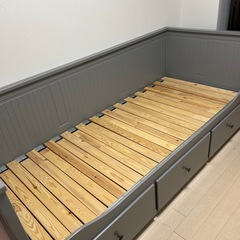 IKEA ヘムネス　ベッドフレーム
の画像