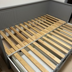 IKEA ヘムネス　ベッドフレーム
の画像
