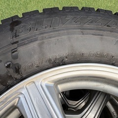 【終了
】スタッドレスタイヤ　ホイールセット　185/70/R14の画像