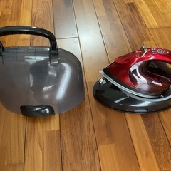 東芝コードレススチームアイロン、美品の画像