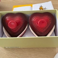 ル・クルーゼ ラムカン ダムール ハート型 ココット  レッド＆ピンクの画像