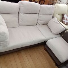★リユースのサカイつくば店★TK7682  3人掛けソファ アイボリー H77×D90×W197 クリーニング済みの画像