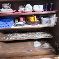 【無料】食器棚の画像