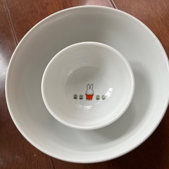 ミッフィー　お皿2枚の画像