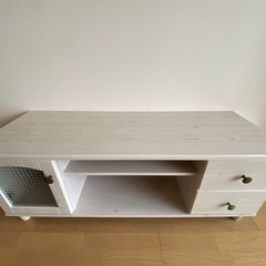 テレビボードの画像