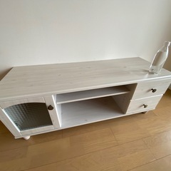 テレビボードの画像