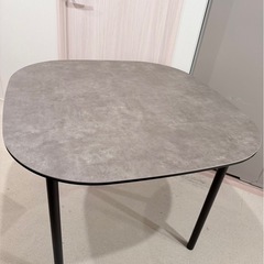 美品　moda en casa MEWS table ミューズテーブル　セラミックグレーの画像