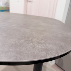 美品　moda en casa MEWS table ミューズテーブル　セラミックグレーの画像