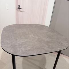 美品　moda en casa MEWS table ミューズテーブル　セラミックグレーの画像