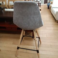 ★リユースのサカイつくば店★TK7684  カウンターチェア グレー H103×D48×W46 クリーニング済みの画像