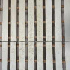 ②無印良品の木製ベッド（オーク材・シングルサイズ）の画像