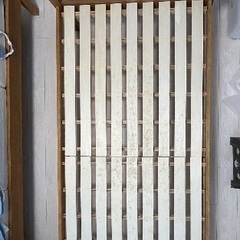 ②無印良品の木製ベッド（オーク材・シングルサイズ）の画像