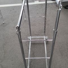 室内干しラックの画像