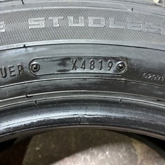 215/60R17 ダンロップ wm01  スタッドレスタイヤ　の画像