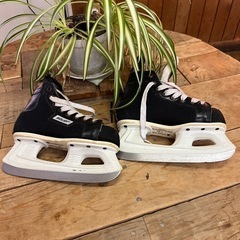 アイスホッケーシューズの画像