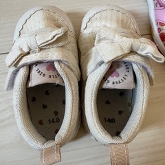 子供 靴 13.5と14.0の画像