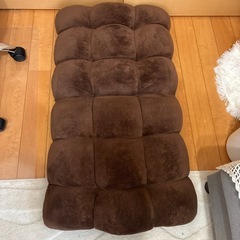 折りたたみ座椅子の画像