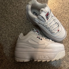 厚底スニーカーの画像