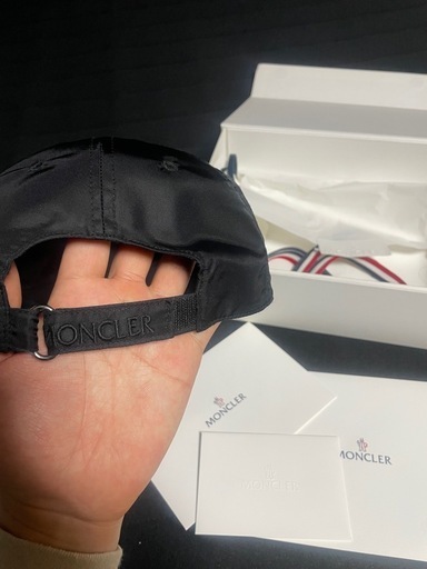 MONCLER ブラックキャップ