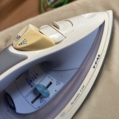 アイロンと台の画像