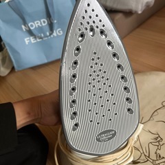 アイロンと台の画像