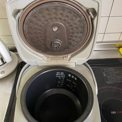 【差し上げます】5.5合炊き炊飯器　三菱製の画像