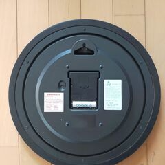 壁掛け時計　２つ　＋　１つ（直せる人用）の画像