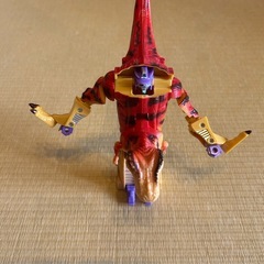 恐竜変身ロボットの画像