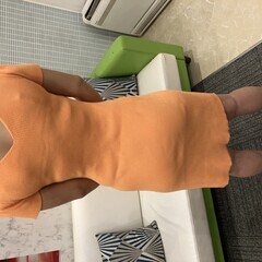 CHILLE リブニット ワンピース オレンジ Vネック 半袖 タイト ストレッチ フリーサイズの画像