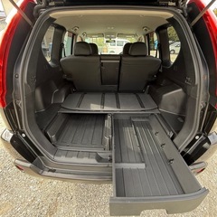 H20 ニッサン エクストレイル　業販現状販売！ベッドライトカバー新品の画像