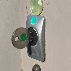 【★引き取り限定価格】スチール製 収納庫 横：幅81ｘ高さ90.8ｘ奥行き50.5 オフィス 倉庫 鍵付きの画像