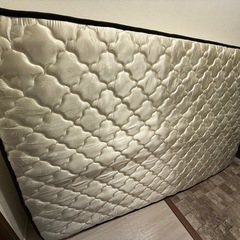 ベッドマットレスの画像