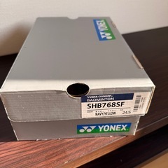 ヨネックス　バドミントンジュース　24.5cm ほぼ新品の画像