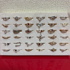 指輪、ネックレスの画像