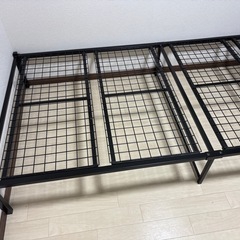 ベッドフレームの画像