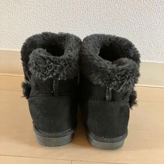 ムートンブーツ　17cm ブラック　キッズ　冬靴　シープ　アミアミの画像