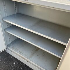 【★引き取り限定価格】スチール製 収納庫 横：幅80.2ｘ高さ88ｘ奥行き38 オフィス 倉庫 ロック付きの画像