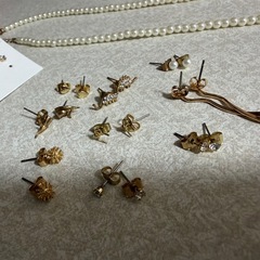 ピアス、ネックレスまとめ売りの画像