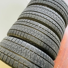 225/45/18冬ピレリの画像