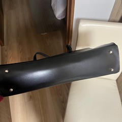 【就活お勧め】LES MUES シンプルバッグ 黒／中古の画像