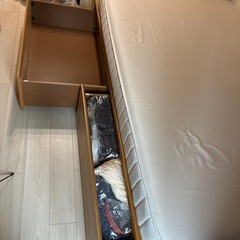 無印良品セミダブルベッド+マットレス
の画像