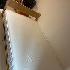 無印良品セミダブルベッド+マットレス
の画像