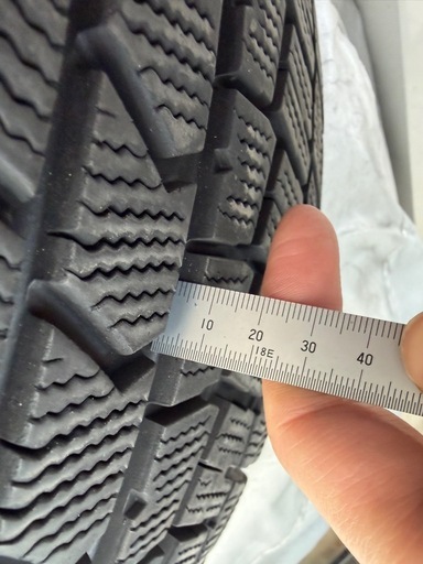 スタッドレス　DUNLOP WINTERMAXX WM02 215/60R17