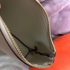 ロデスコ ポーチ マチあり ベージュ クリーム色の画像