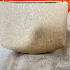 ロデスコ ポーチ マチあり ベージュ クリーム色の画像